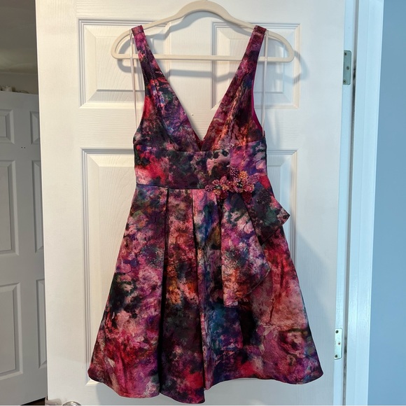 NWT Marchesa Notte V Neck Pleated Cocktail Dress w/ Appliqués PROM DRESS - Picture 2 of 6